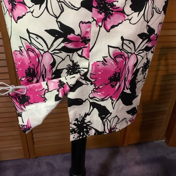 Beautiful Dress by Helene Berman - Picture 7 of 7